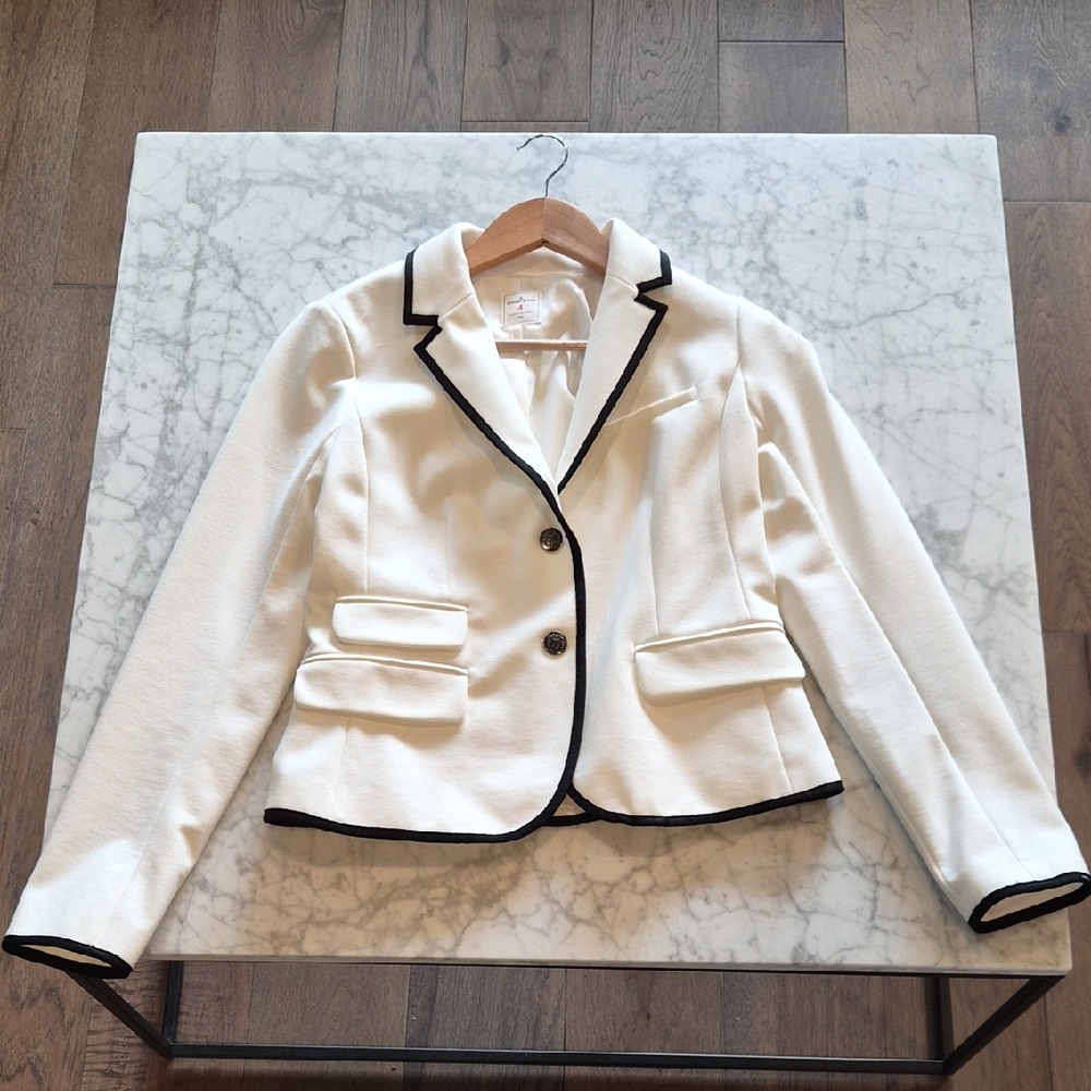 GAP Ivory Blazer with Ebony Trim